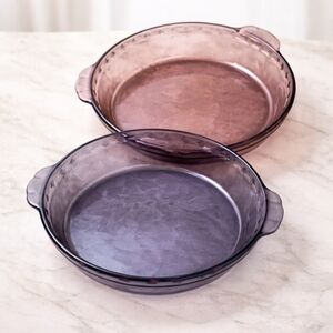 Vintage Mauve Pyrex Pie Dishes Set – Retro Smoked Glass Kitchen Decor